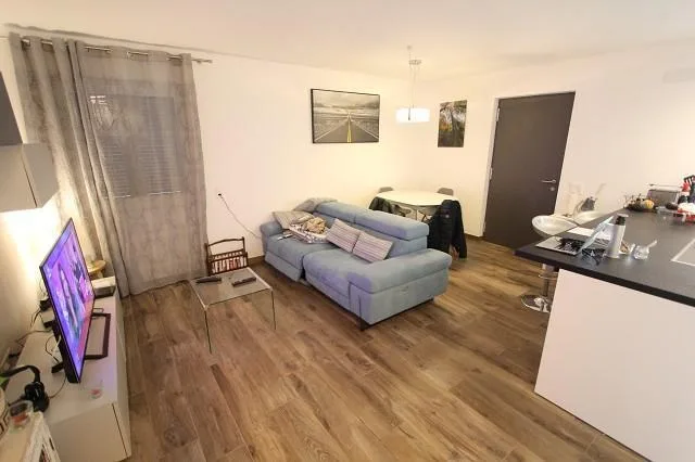 moderne 2 1/2-Zimmer-Gartenwohnung / appartamento di 2 1/2 locali n... – Foto 10 von 13