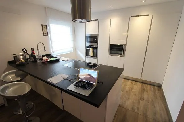 moderne 2 1/2-Zimmer-Gartenwohnung / appartamento di 2 1/2 locali n...