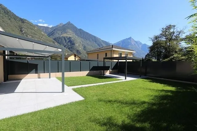 luxuriöse 5 1/2-Zi-Neubau-Villettahälte / lussuosa villetta gemella...