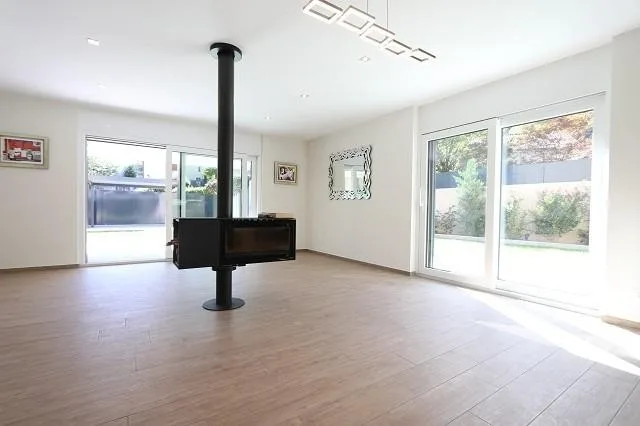 luxuriöse 5 1/2-Zi-Neubau-Villettahälte / lussuosa villetta gemella...