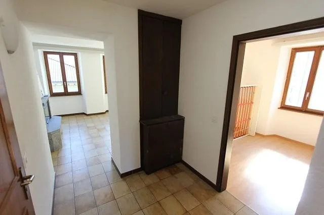 5 1/2-Zimmer-Wohnung im obersten Stock mit Garten und Pergola / app... – Foto 8 von 15