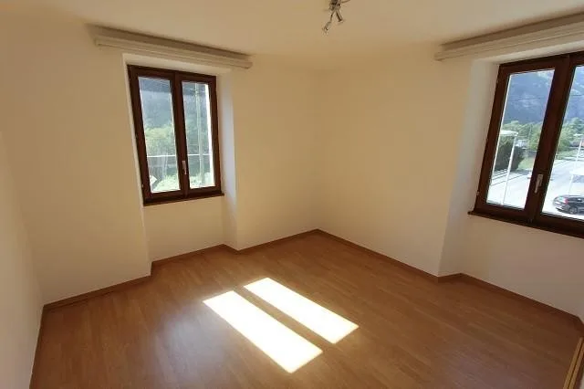 5 1/2-Zimmer-Wohnung im obersten Stock mit Garten und Pergola / app... – Foto 6 von 15
