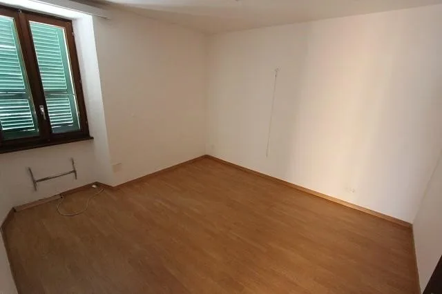5 1/2-Zimmer-Wohnung im obersten Stock mit Garten und Pergola / app... – Foto 9 von 15