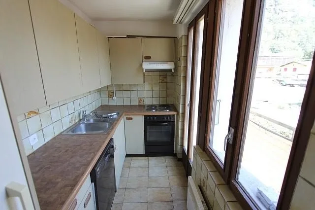 5 1/2-Zimmer-Wohnung im obersten Stock mit Garten und Pergola / app...