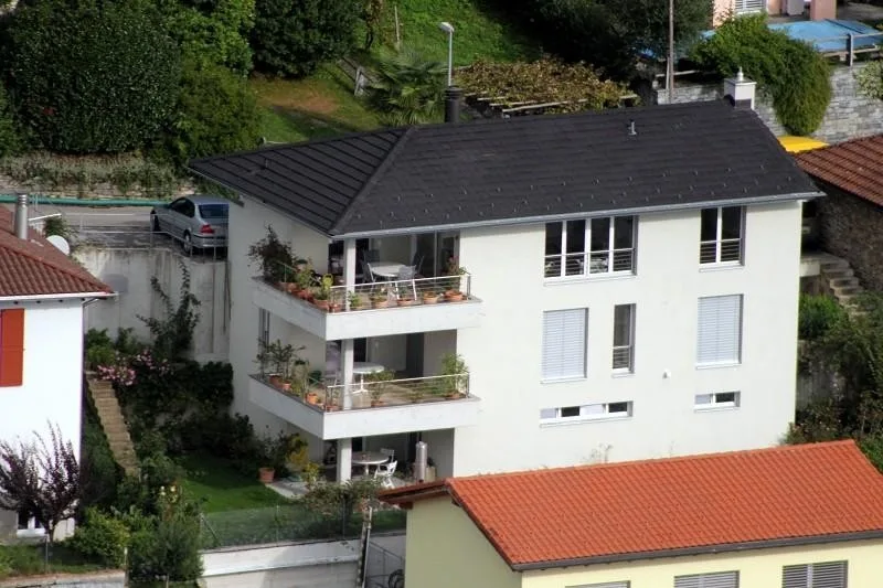 5 1/2-Zimmer-Villetta mit Aussichtsterrassen, Garten und Weitsicht