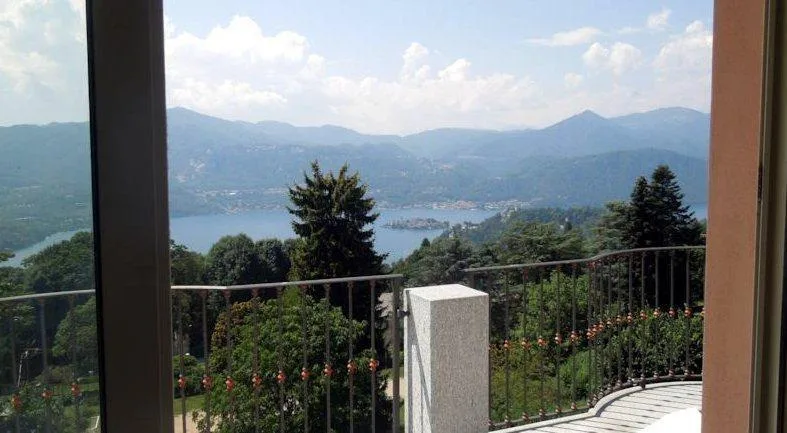 Hotel / Klinik mit herrlichem Panoramablick auf den Ortasee in Ita... – Foto 6 von 8