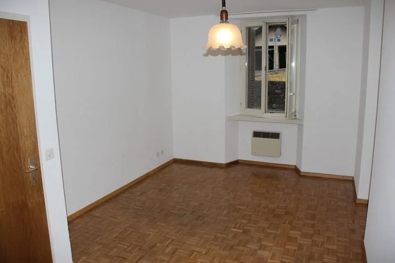 3-Familienhaus mit Gartensitzplatz / casa di 3 appartamenti con gia...