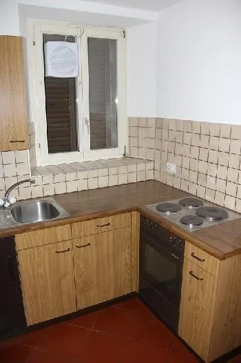 3-Familienhaus mit Gartensitzplatz / casa di 3 appartamenti con gia... – Foto 6 von 13