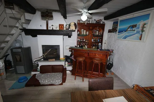 5 1/2-Zimmer-Dorfhaus mit 4 Aussenparkplätze / casa di 5 1/2 locali...