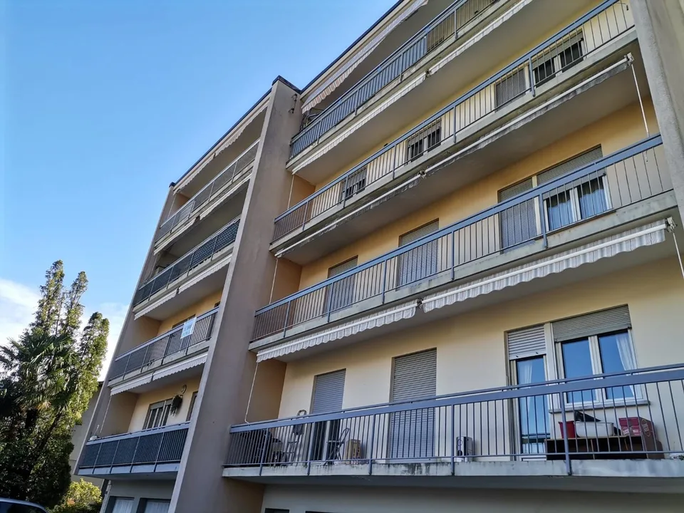 Appartamento 4.5 locali con 2 box / 4 1/2-Zimmer-Wohnung mit 2 Garagen