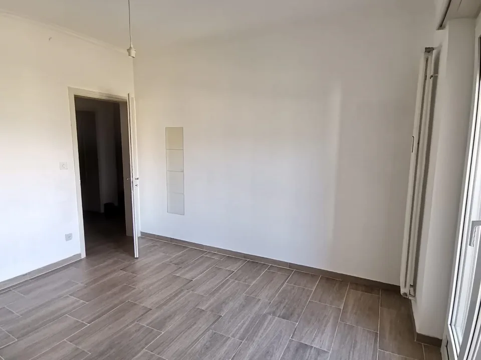 Appartamento 4.5 locali con 2 box / 4 1/2-Zimmer-Wohnung mit 2 Garagen – Foto 7 von 19