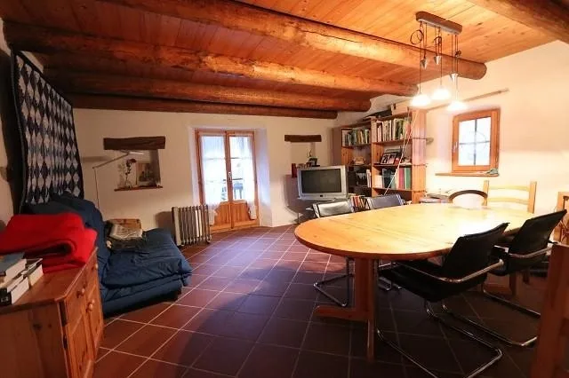 schönes 4 1/2-Zimmer-Dorfrustico mit 2-Zi-Duplex / casa ne nucleo d...