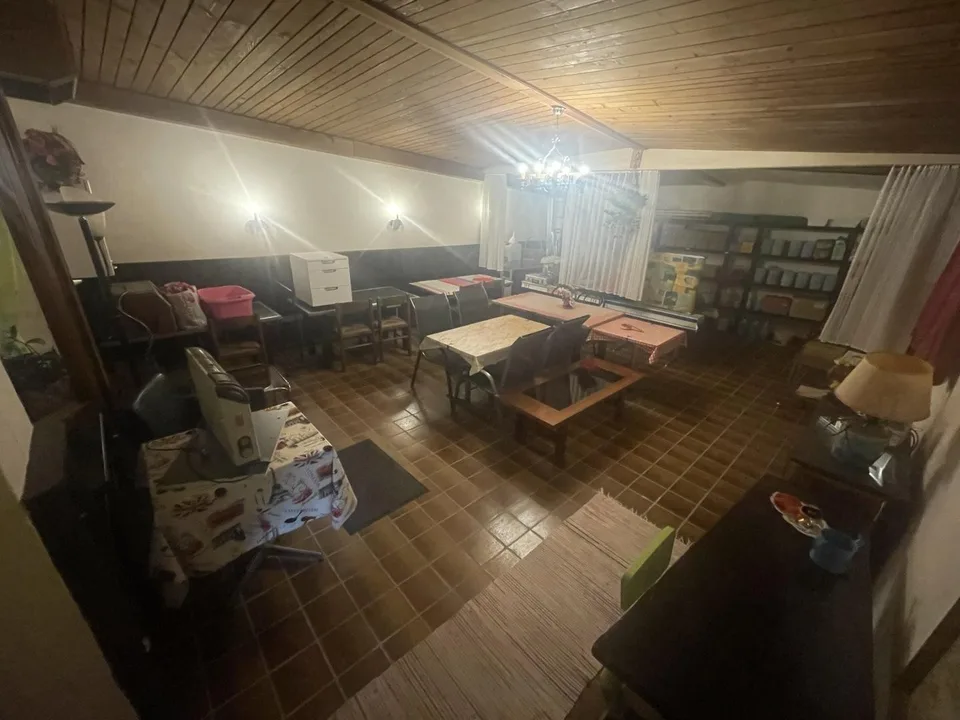 Grottenrestaurant mit Sommerterrassen und renoviertem 5-Zimmer-Rust... – Foto 8 von 30