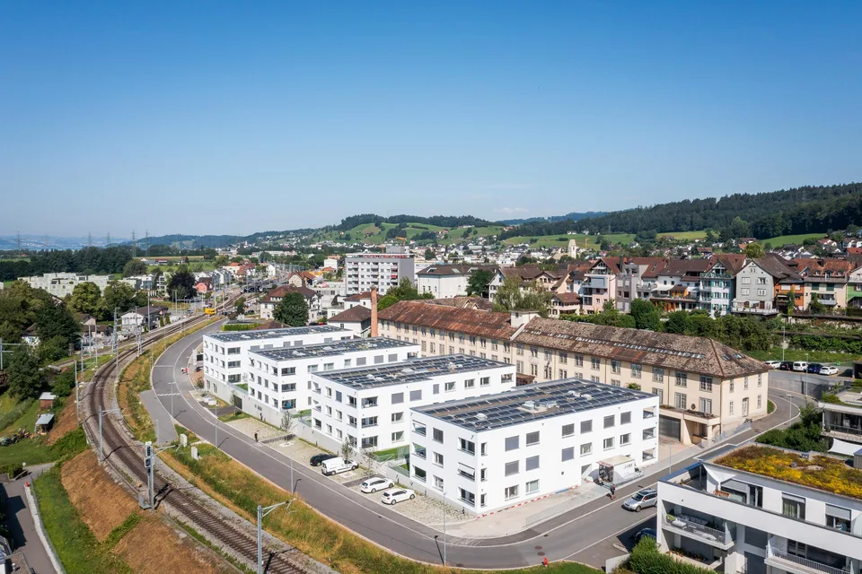 Freie Tiefgaragenplätze im "küngoldpark.ch" zu verkaufen
