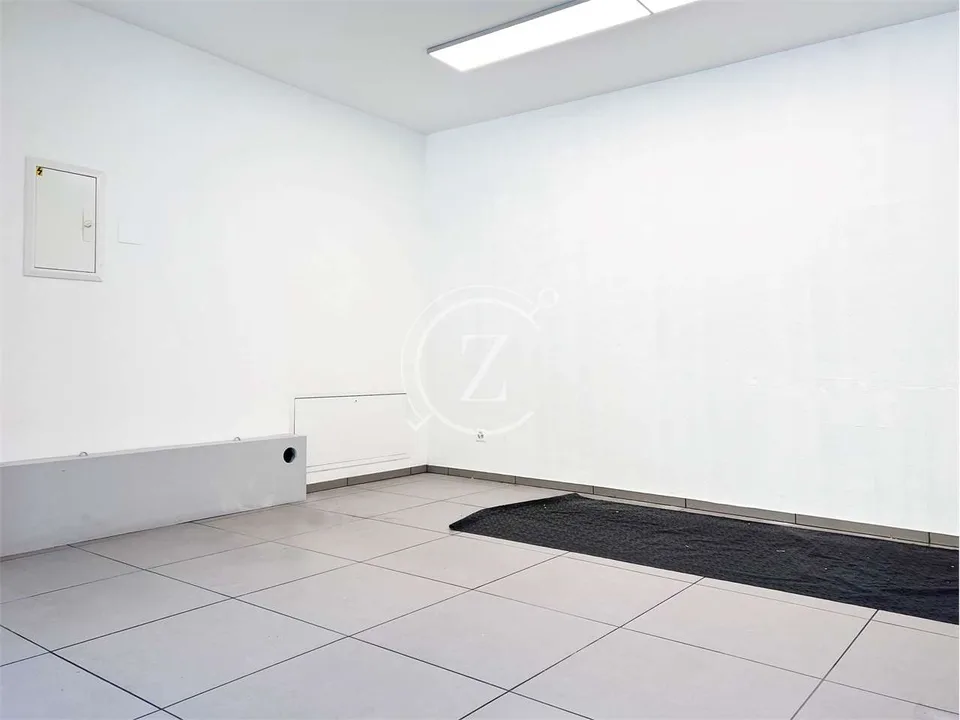 Locale commerciale in vendita ad Agno - investimento a reddito