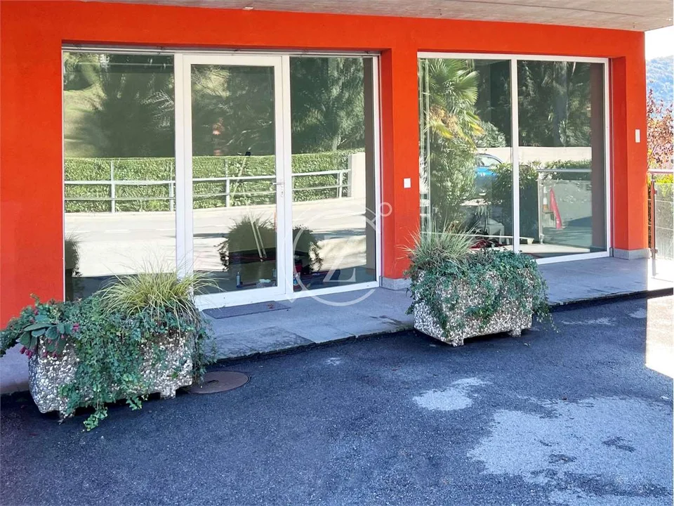 Locale commerciale in vendita ad Agno - investimento a reddito