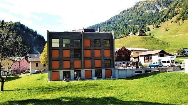 Luminoso appartamento 3,5 loc. con giardino e garage / helle 3 1/2-...