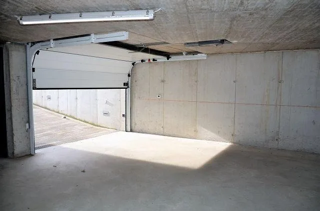 Luminoso appartamento 3,5 loc. con giardino e garage / helle 3 1/2-... – Foto 26 von 30