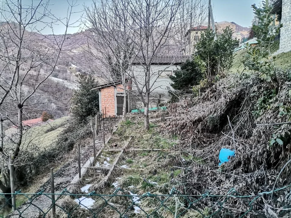 Casa su 4 livelli con giardino / 4-geschossiges Haus mit Garten