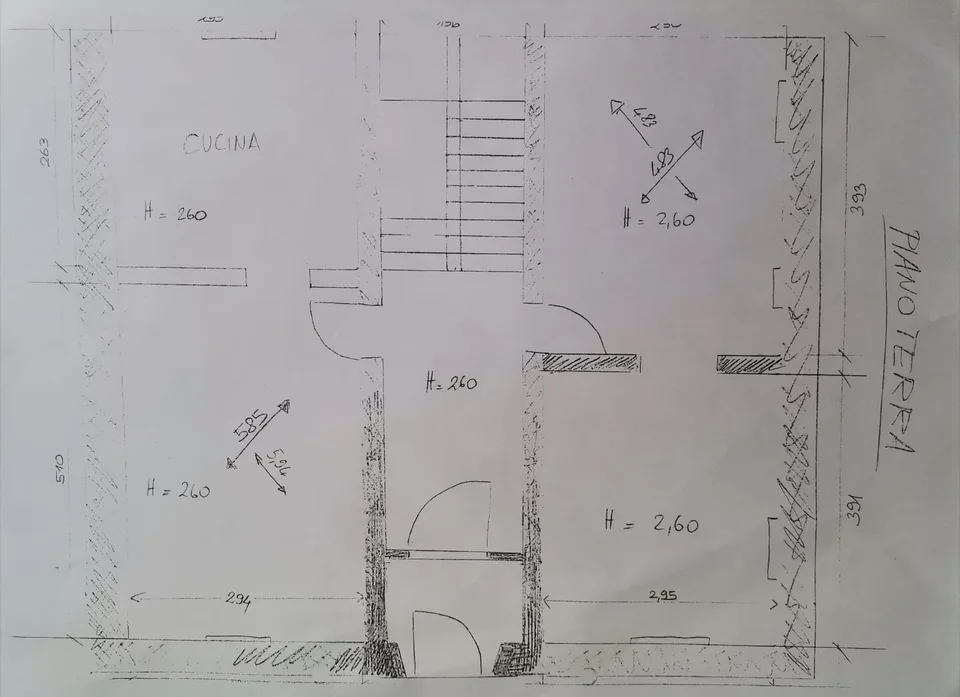 Casa 4 livelli con giardino da ristrutturare / 4-geschossiges Dorfh... – Foto 11 von 14