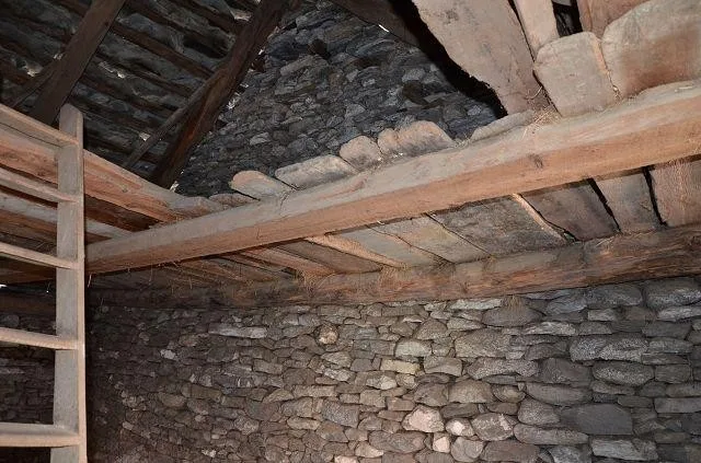 Grande rustico nel nucleo da ristrutturare / grosses Rustico im Dor... – Foto 10 von 20