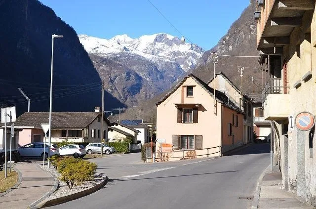 Grande rustico nel nucleo da ristrutturare / grosses Rustico im Dor... – Foto 19 von 20