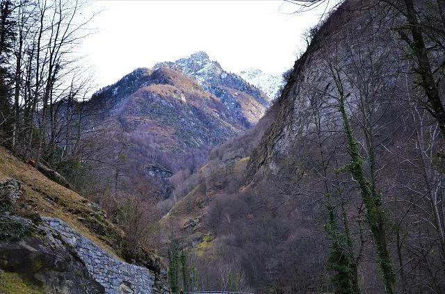 Rustico di 2 piani da ristrutturare con grande terreno / 2 geschoss... – Foto 14 von 28