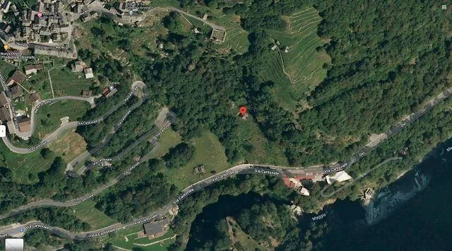 Rustico di 2 piani da ristrutturare con grande terreno / 2 geschoss... – Foto 20 von 28