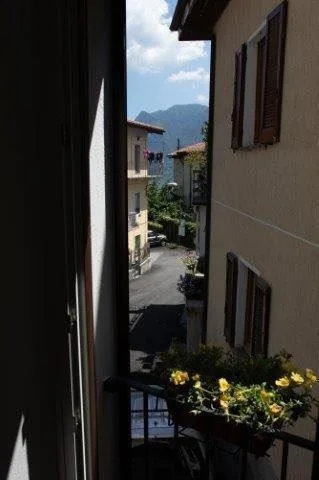 in Italien schöne 1 1/2-Zimmer-Wohnung im 1. OG im Dorfkern / app. ... – Foto 8 von 12