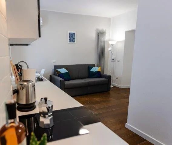 in Italien schöne 1 1/2-Zimmer-Wohnung im 1. OG im Dorfkern / app. ...