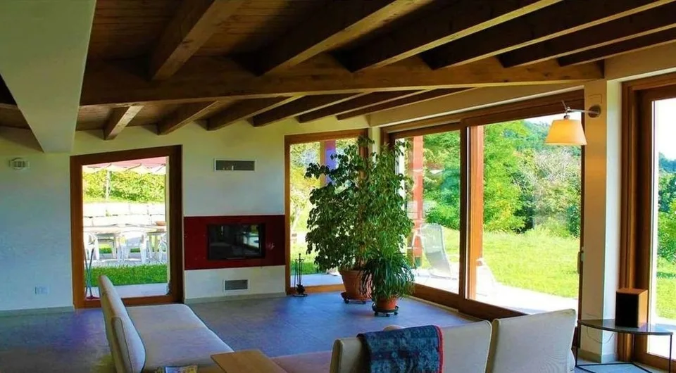 2 Villen mit herrlicher Seesicht und grossem Umschwung 2 Ville con ...