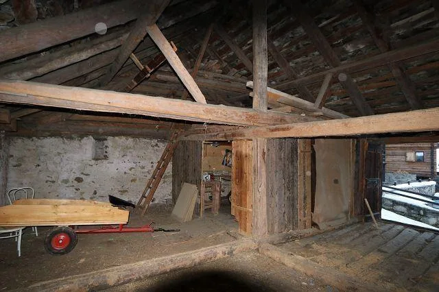 4-Zimmer-Rustico im Dorfkern zum Ausbauen / rustico di 4 locali da ... – Foto 6 von 12
