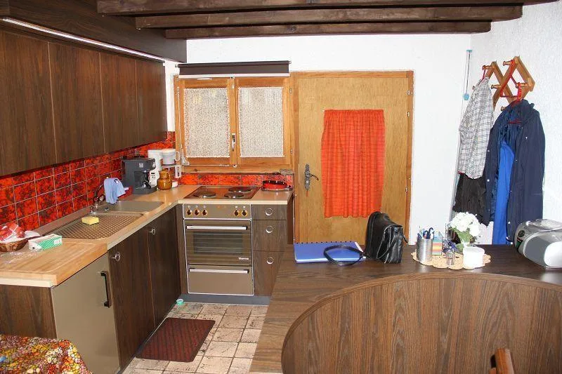 2-Zimmer-Haus mit kleiner Terrasse / casa di 2 locali con terrazza