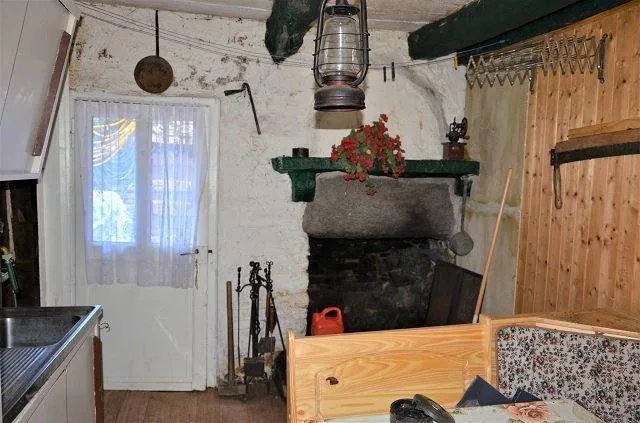 Rustico zum Ausbauen mit grossem Garten an sehr sonniger, ruhiger A... – Foto 6 von 28