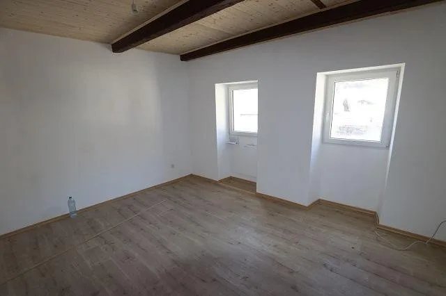 4-Zimmer-Haus mit Garten und Rustico zum Ausbauen / Casa di 4 loc... – Foto 6 von 22