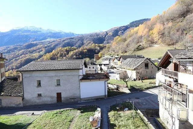 4-Zimmer-Haus mit Garten und Rustico zum Ausbauen / Casa di 4 loc... – Foto 14 von 22