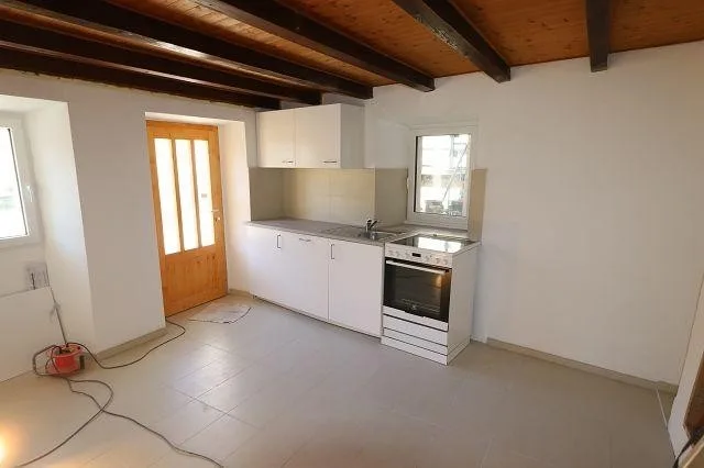 4-Zimmer-Haus mit Garten und Rustico zum Ausbauen /   Casa di 4 loc...