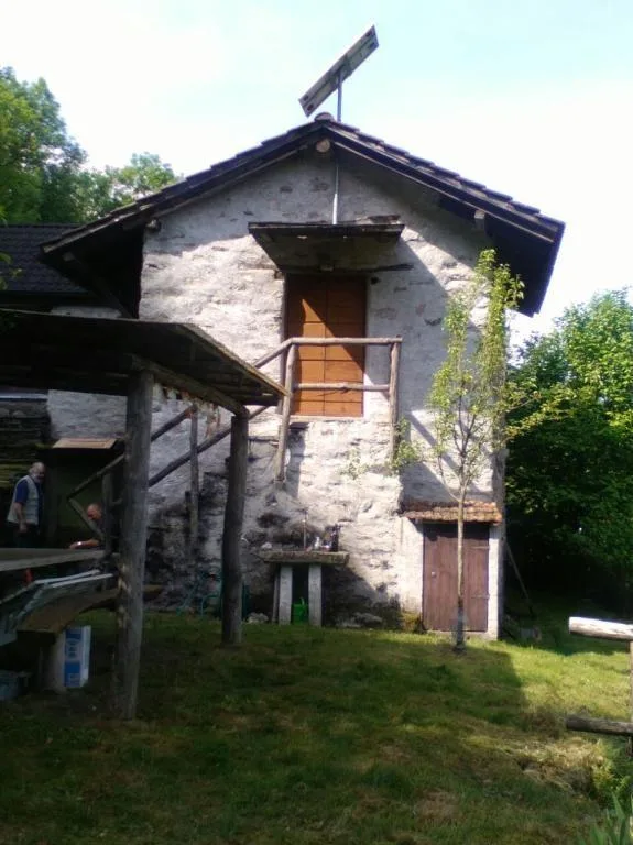 3 1/2- Zimmer-Rustico mit grossem Umschwung /  Rustico di 3 1/2 loc...