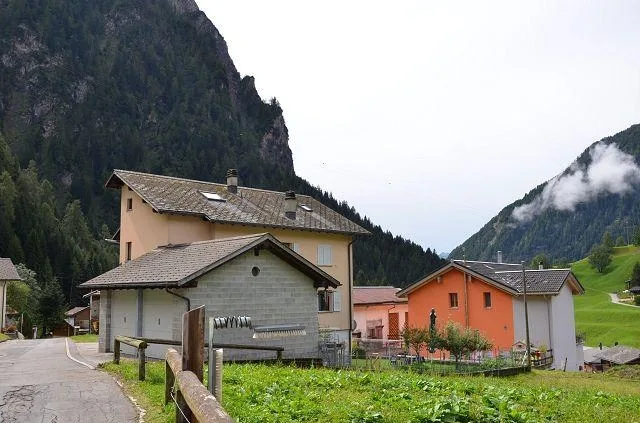 Terreno edificabile di 674 m2 / Baulandgrundstück von 674 m2