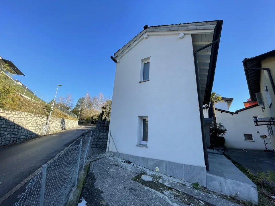 Wunderschönes Studio in einer Doppelhaushälfte/Splendido monolocale...