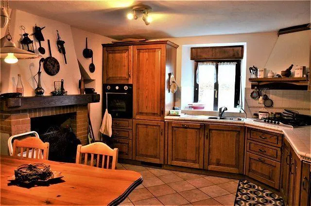 Casa bifamiliare in Italia con grande giardino / 2-Familienhaus in ... – Foto 6 von 30