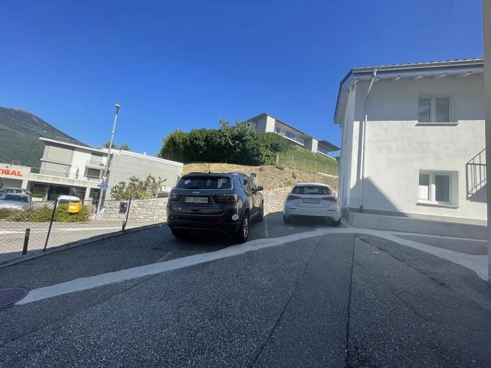 Zweifamilienhaus mit zwei Studios mit zwei Parkplätzen in strategis... – Foto 11 von 14