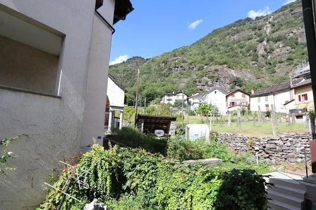2-Familienhaus mit schönem Aussenbereich / casa bifamilare con gran... – Foto 17 von 25