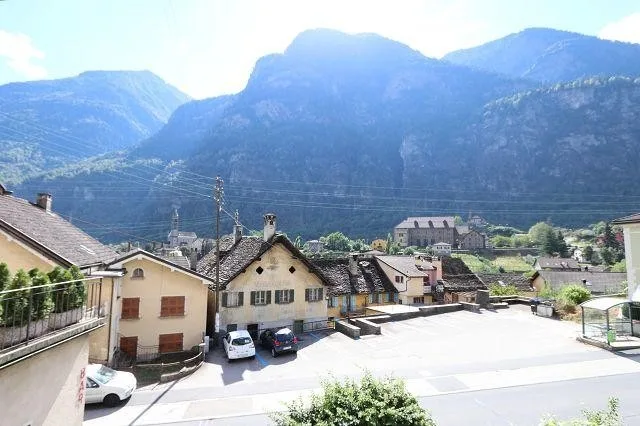 2-Familienhaus mit schönem Aussenbereich / casa bifamilare con gran... – Foto 16 von 25