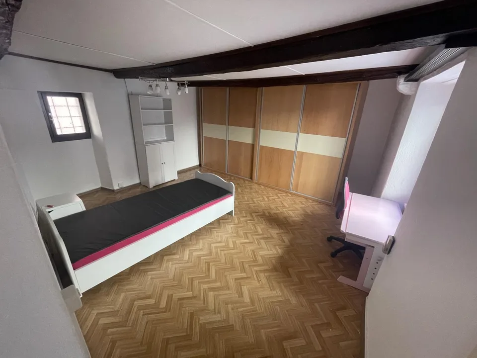 Typisches Tessiner Haus mit 3,5 Schlafzimmern im Dorfzentrum von So...