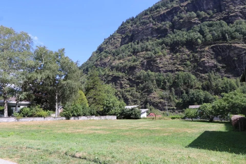 Baulandgrundstück von 1669 m2 Fläche / terreno edificabile di 1669m2 – Foto 6 von 11