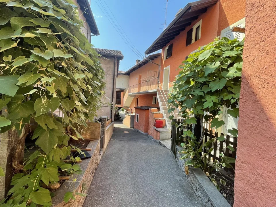 Typisches Tessiner Haus mit 3,5 Schlafzimmern im Dorfzentrum von So... – Foto 18 von 28
