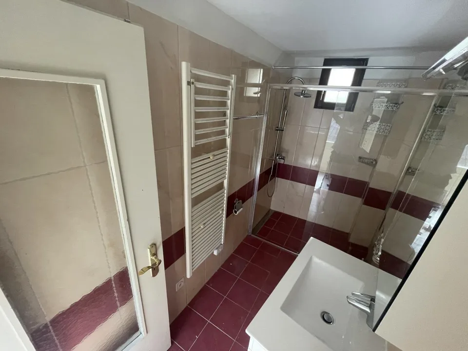 Typisches Tessiner Haus mit 3,5 Schlafzimmern im Dorfzentrum von So...