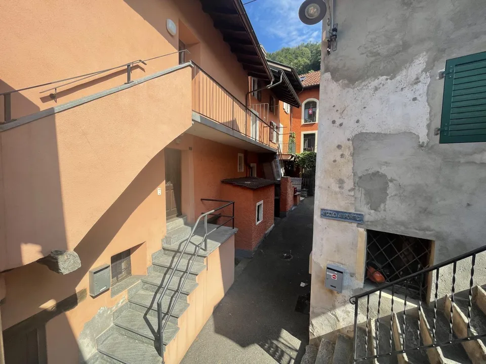 Typisches Tessiner Haus mit 3,5 Schlafzimmern im Dorfzentrum von So... – Foto 20 von 28