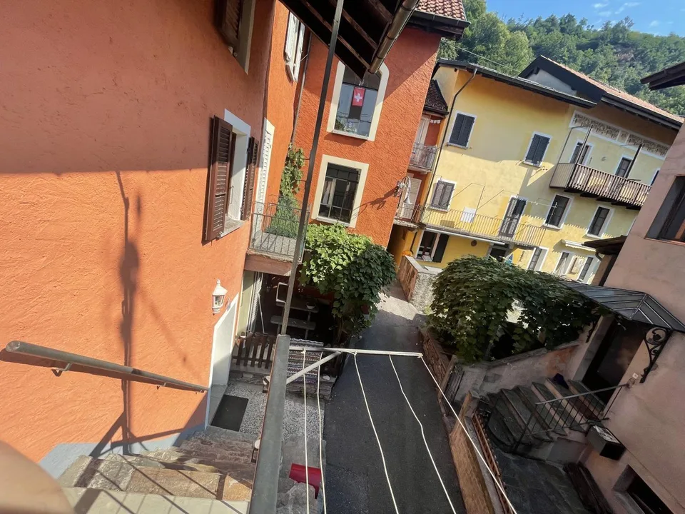 Typisches Tessiner Haus mit 3,5 Schlafzimmern im Dorfzentrum von So... – Foto 22 von 28